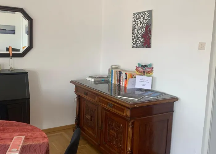 Seaview Port 公寓 *